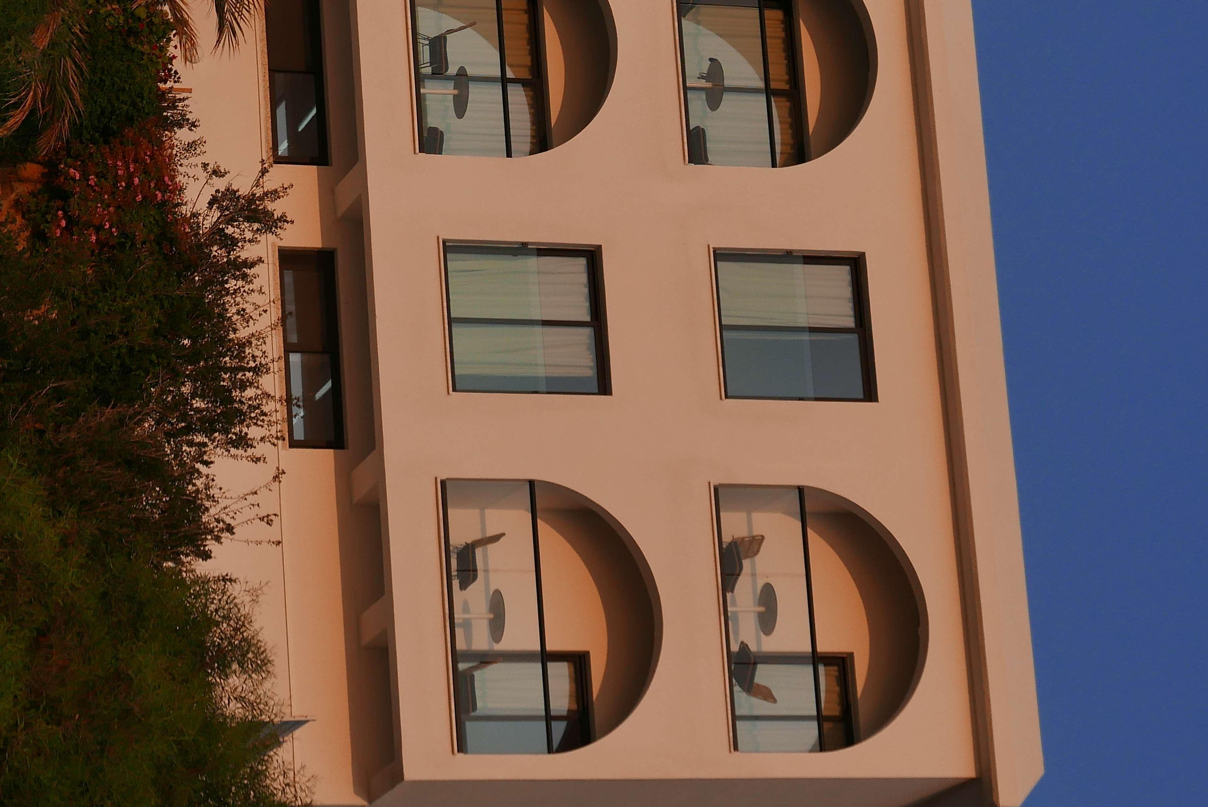 E.J. Pyrgos Bay Hotel Buitenkant foto