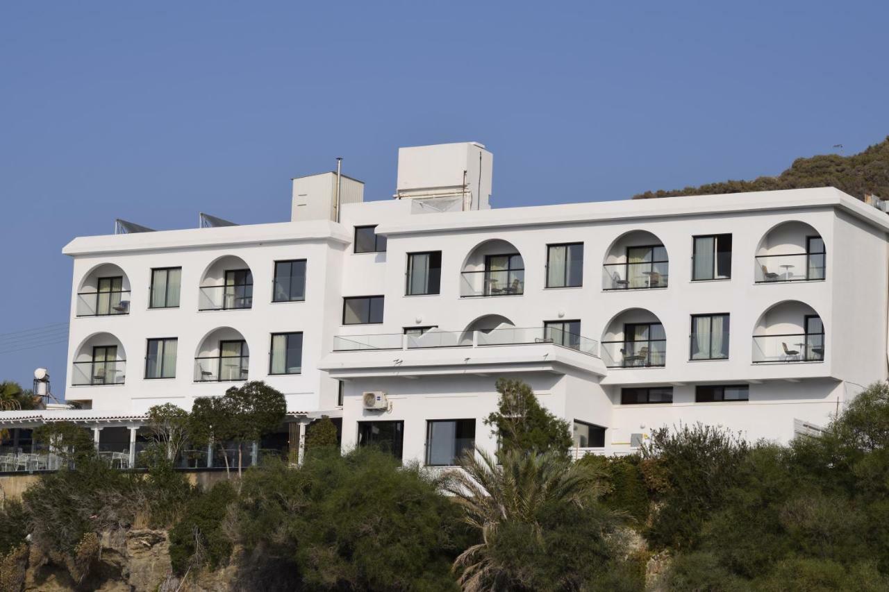 E.J. Pyrgos Bay Hotel Buitenkant foto