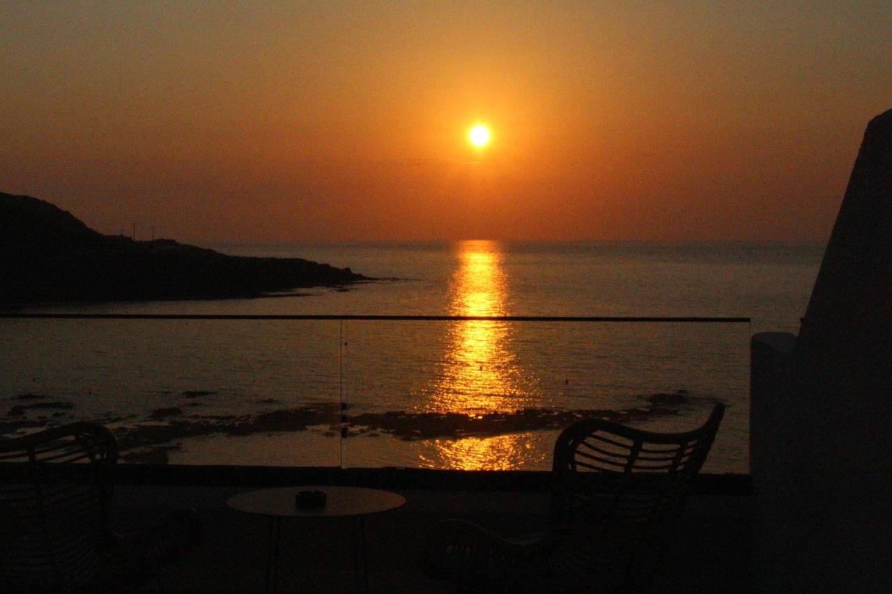E.J. Pyrgos Bay Hotel Buitenkant foto